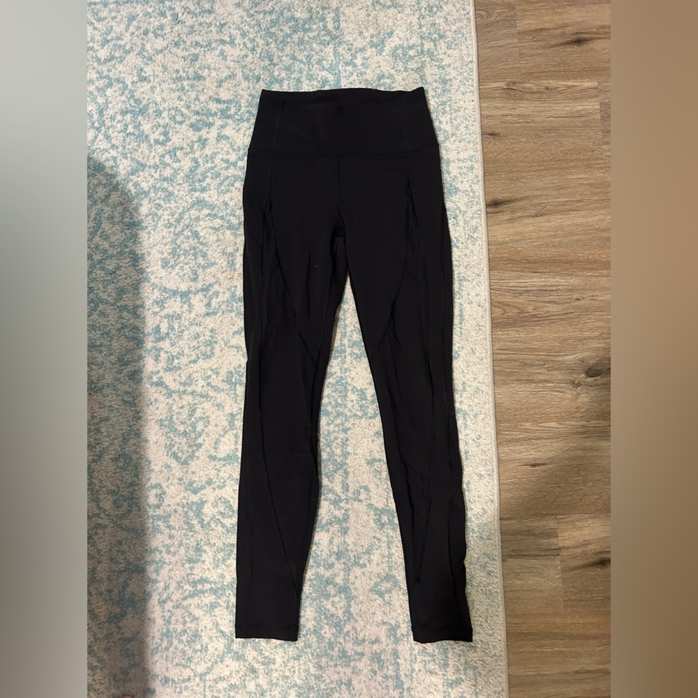 Black ribbed lululemon leggings size 4